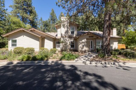 Exterior view of a Bass Lake vacation rental in a gated community.